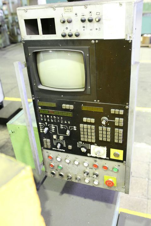 TOS HULIN SKIQ 12 CNC B Vertical Turning Lathe - Image 4 | WorldMach.com