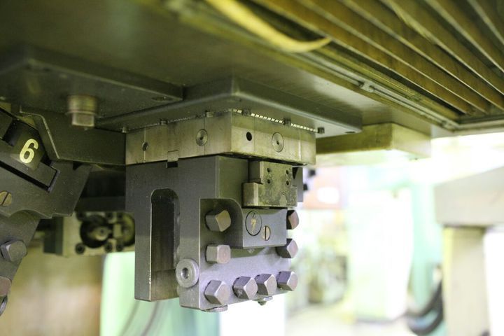 TOS HULIN SKIQ 12 CNC B Vertical Turning Lathe - Image 6 | WorldMach.com